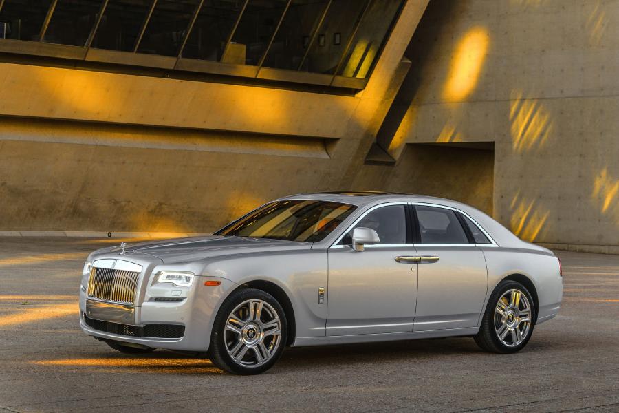  Rolls-Royce Ghost 2015 года  (US) (фото 16 из 29)